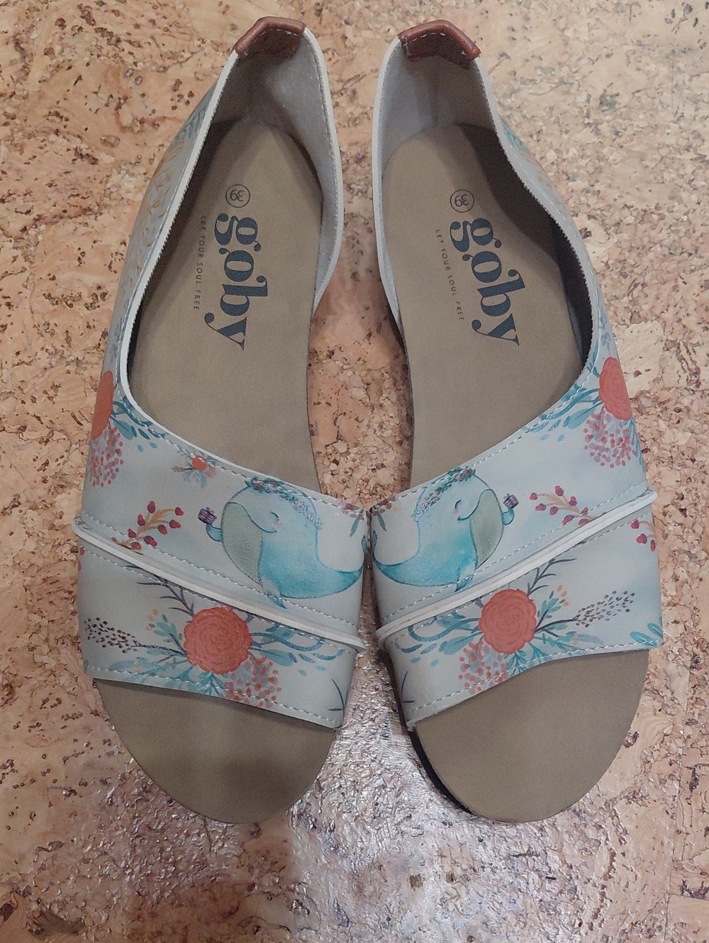 Goby Women's Tan/Blue/Orange Floral & Whales Peep Toe Flats Size 8.5 NWOB